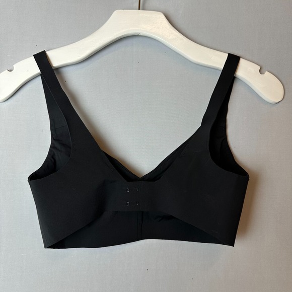 Lululemon Bra Womens 32C Black Like Nothing Lightweight Light Support Breathable - Picture 8 of 14